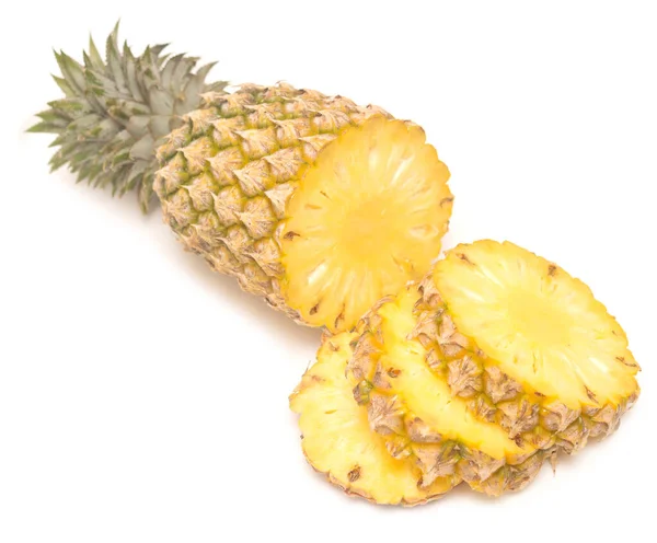 Olgun Ananas Beyaz Arkaplanda Izole — Stok fotoğraf