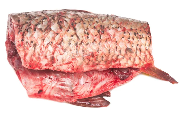 Sepotong Ikan Mentah Pada Latar Belakang Putih — Stok Foto