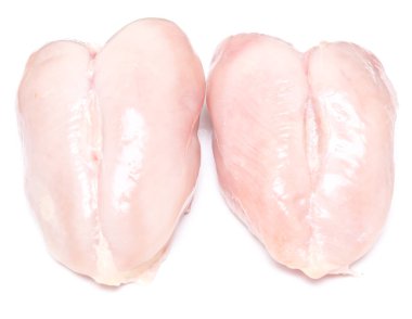 Beyaz arka planda tensiz tavuk göğsü