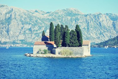Perast Montenegro 'daki Aziz George Adası
