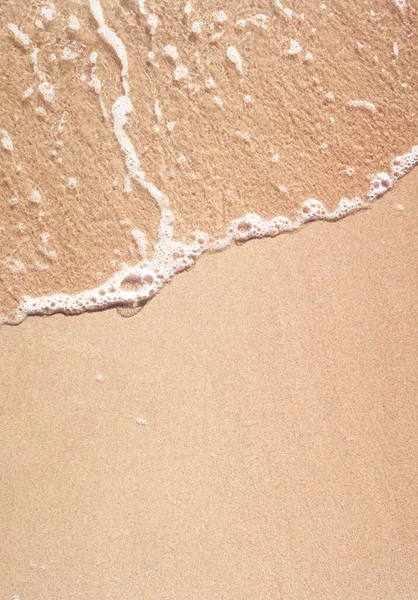 Onda Morbida Trasparente Sulla Spiaggia Sabbiosa — Foto Stock