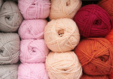 Arka plan olarak yün yumakları yakın çekim