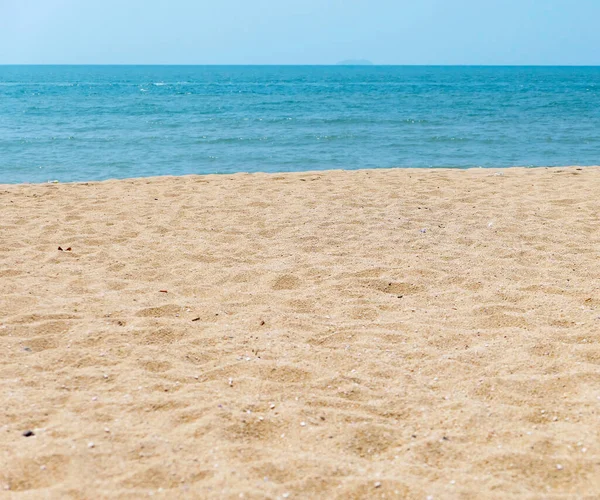 Bella Spiaggia Sabbia Cielo Blu — Foto Stock