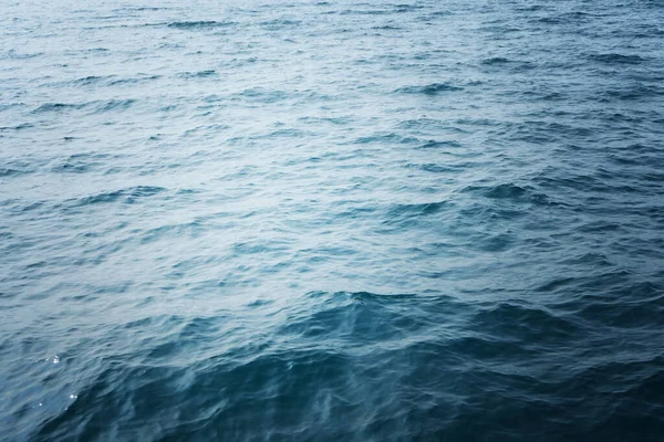 海の水を背景に — ストック写真