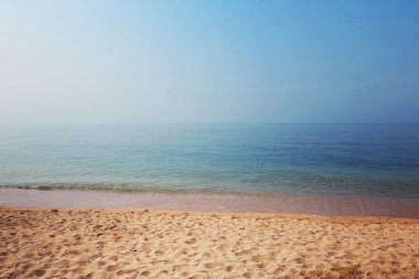 Güzel kum tropikal plajı