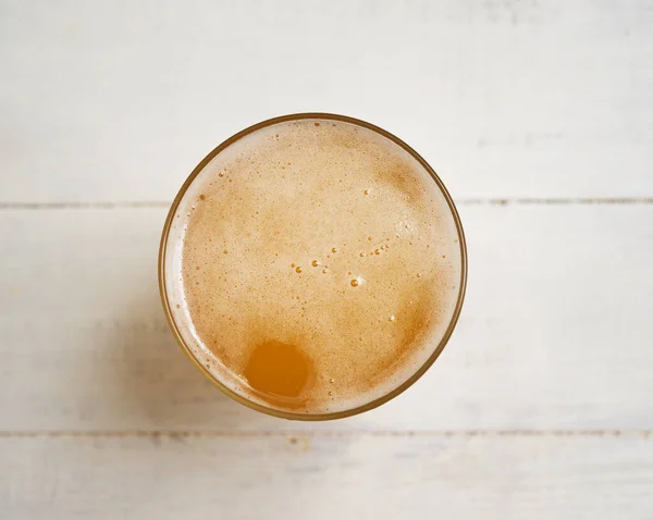 Draufsicht Auf Ein Glas Bier — Stockfoto
