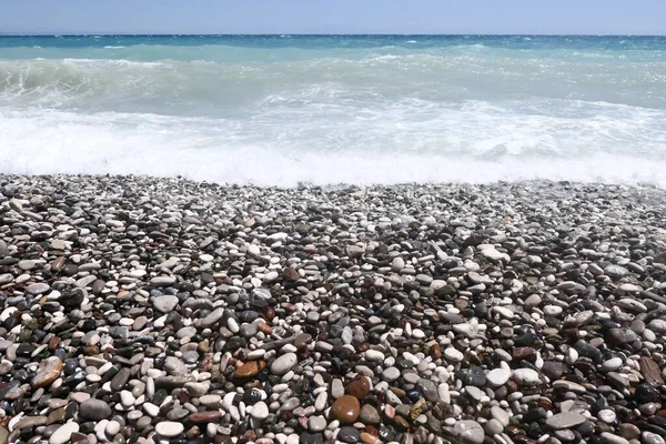 Kiezelstrand Stormachtige Zee — Stockfoto