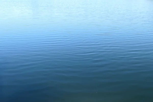 Blaue Wasseroberfläche Als Hintergrund — Stockfoto