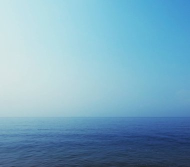 Güzel mavi sakin deniz