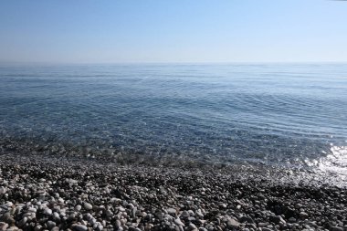 Mavi gökyüzü ve güzel deniz