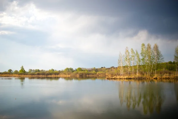 Belo Lago Primavera — Fotografia de Stock