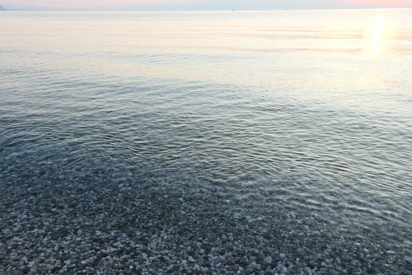 朝の穏やかな海 美しい日の出 — ストック写真