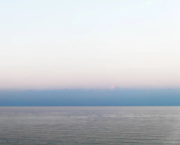 Krásný Západ Slunce Nad Mořem Večerní Přímořská Pláň — Stock fotografie