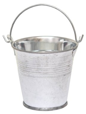 Kova beyaz arkaplanda izole edildi