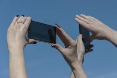 Bir cep telefonu ile video çekim. Moskova şehir. 9 Mayıs 2018