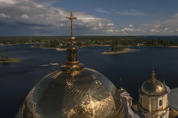 View Golden Domes Lake Seliger Bell Tower Orthodox Monastery Nilo — Stock Photo, Image