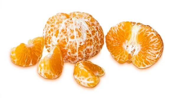 Fehér Alapon Izloált Mandarin Szegmensek — Stock Fotó