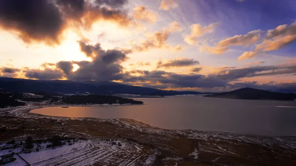 Farbenfroher Sonnenuntergang Über Dem Bergsee Bulgarien Drohnenaufnahme Aus Der Luft — Stockfoto