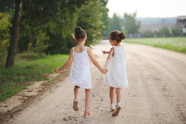 Best happy friends playing in summer park — Stock Photo, Image