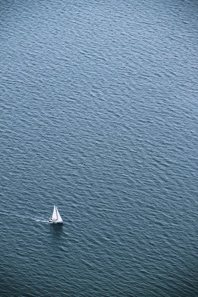 Vista superior dos barcos à vela — Fotografia de Stock