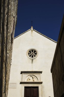 Hvar mimarisi ve narow sokakları