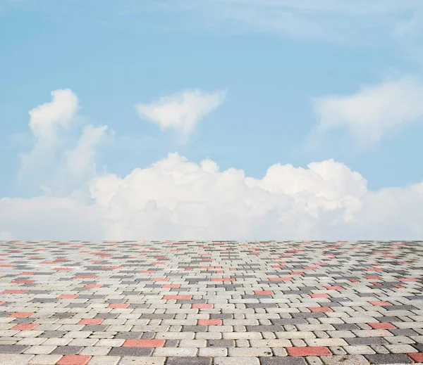 Pflastersteine Gegen Den Himmel Mit Wolken — Stockfoto