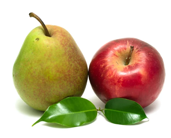Beyaz arka plan üzerinde izole elma armut