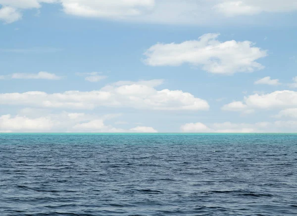 Cielo Blu Con Nuvole Mare — Foto Stock