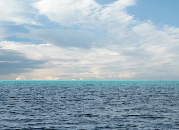 Cielo Blu Con Nuvole Mare — Foto Stock