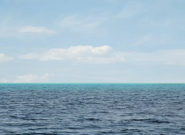 Cielo Blu Con Nuvole Mare — Foto Stock