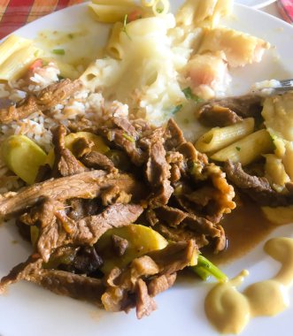 et makarna sebze yemek