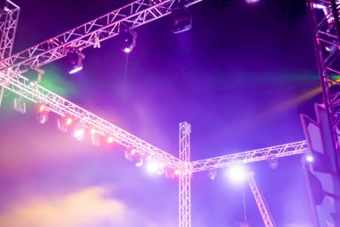 Festivaller duman bulanık gece aydınlatma