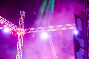 Festivaller duman bulanık gece aydınlatma