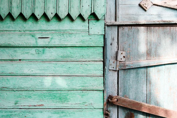 Старые Окна Деревянном Доме Синяя Краска — стоковое фото