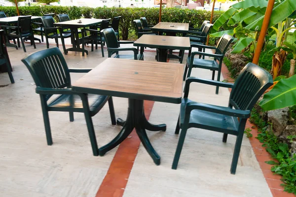 Tafel Stoelen Straat Café Zomer — Stockfoto