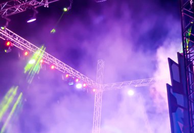 Festivaller duman bulanık gece aydınlatma