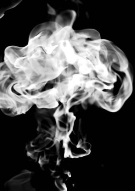 Beyaz siyah bir arka plan üzerinde soyutlama duman
