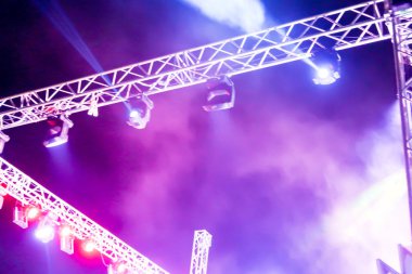 Festivaller duman bulanık gece aydınlatma