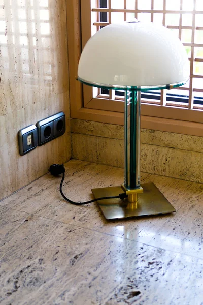 Lampe Table Dans Chambre Hôtel — Photo