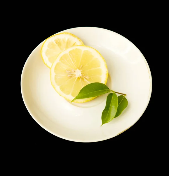 Лимонний Тарілку Чорному Тлі — стокове фото