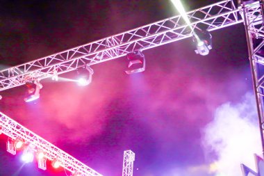 Festivaller duman bulanık gece aydınlatma