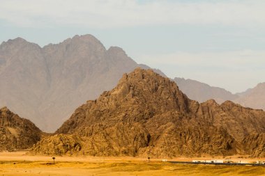 Mısır dağlar gökyüzü görünümü