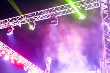 Festivaller duman bulanık gece aydınlatma