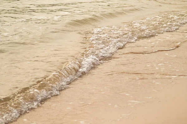 Zandstrand Met Rustige Zee Golf — Stockfoto