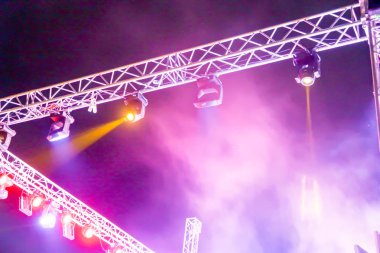 Festivaller duman bulanık gece aydınlatma