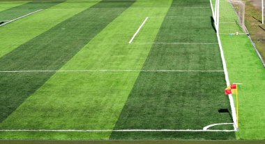 boş yapay futbol sahası 