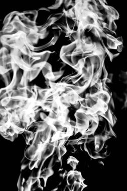 Beyaz siyah bir arka plan üzerinde soyutlama duman