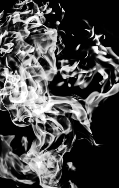 黑色背景上的白色烟雾 — 图库照片