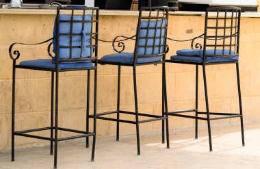 sandalye ve masa üzerinde sokak, iç Cafe