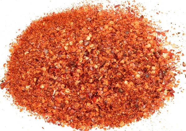 Zemin kırmızı biber biber izole üzerinde beyaz arka plan